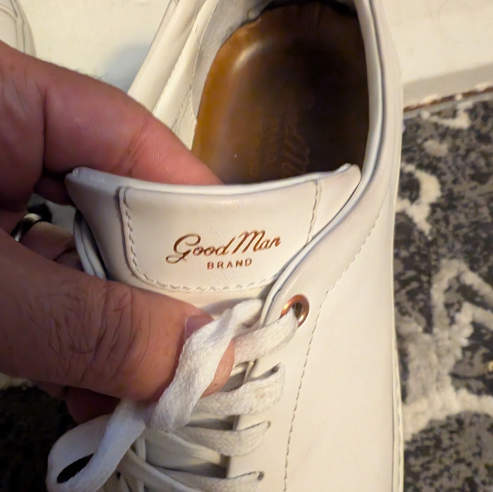 Good Man Men's White Leather Sneakers size 10 - Picture 4 of 8